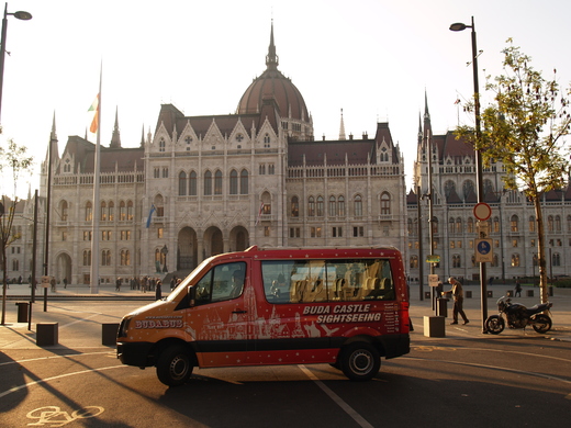 sightseeing car for travel agencies and individual guides